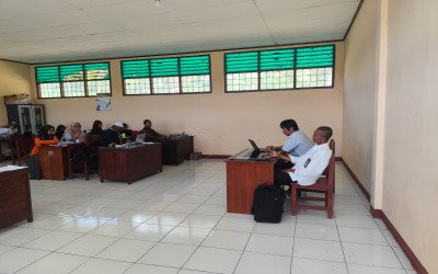Dewan Guru Bersama Staf Tata Usaha MAN Sorong Gelar Rapat Kenaikan Kelas