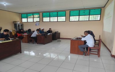 RAPAT GURU DAN TENAGA KEPENDIDIKAN MAN SORONG